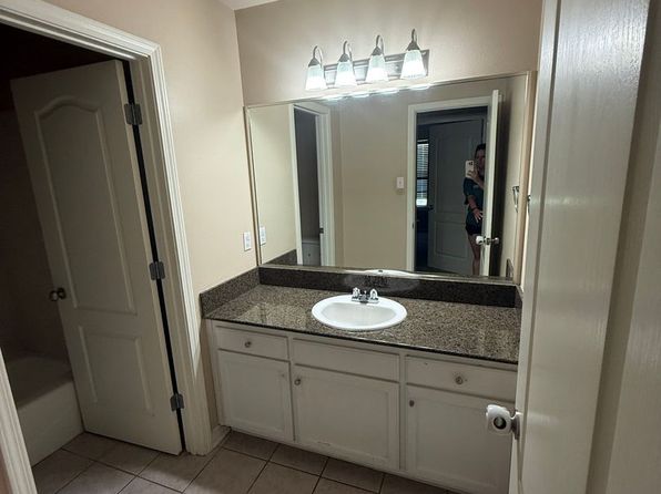 102 Brandi Ln