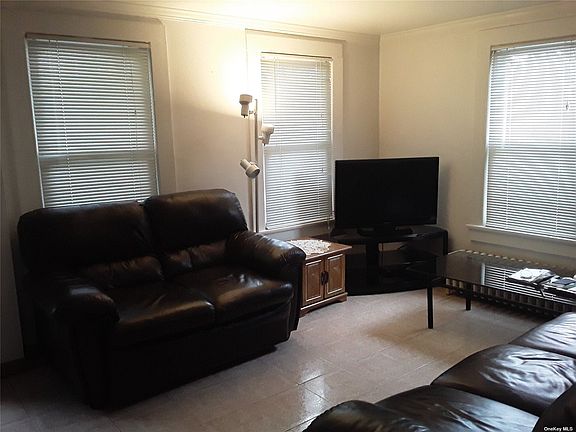 3rd image of 11 Leonard St