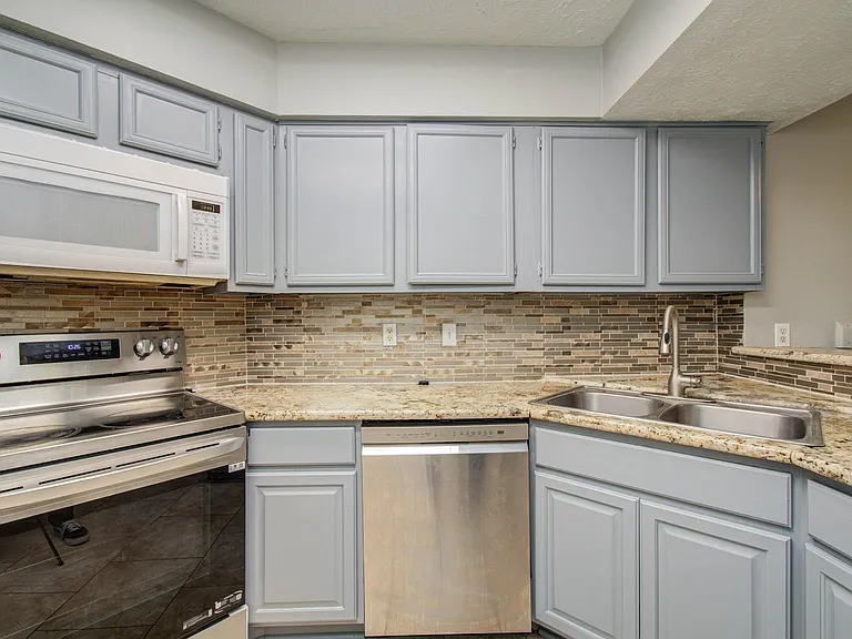 10555 Turtlewood Ct #2802 — Photo 17