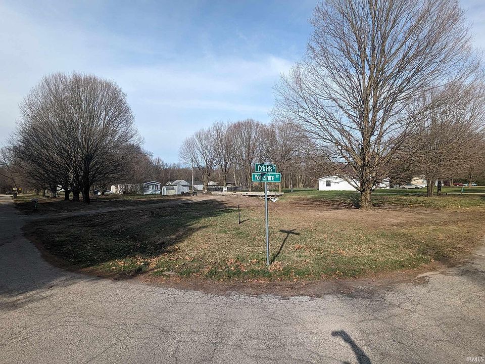 1st image of 52826 Yorkshire Dr