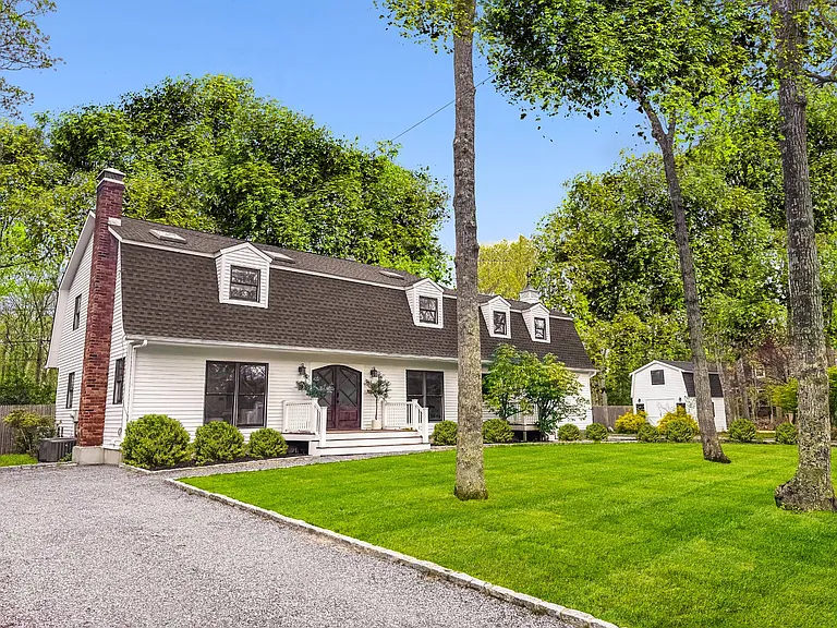 7 Quantuck Bay Ln — Photo 25