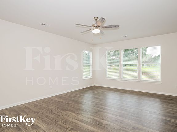 3rd image of 17 Wild Lily Dr