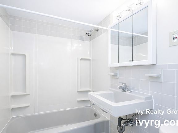 5th image of 1105 Lexington St Unit 7-3