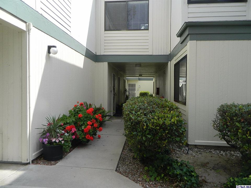1st image of 10514 Sunland Blvd Unit 7