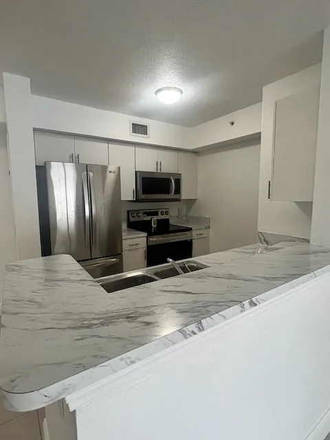 15410 SW 284th St