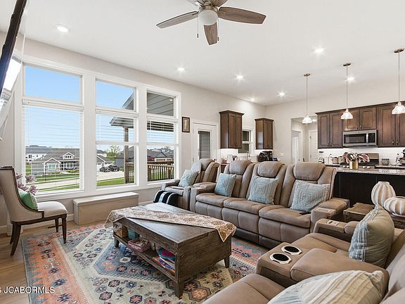 5th image of 5515 Fremont Ct
