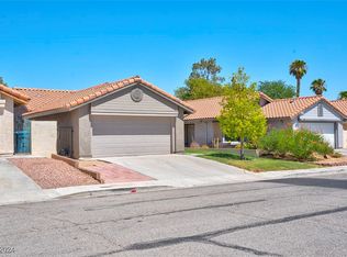 752 Whispering Palms Dr, Las Vegas, NV 89123