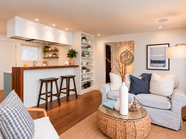 1810 43rd Ave E APT 101, Seattle, WA 98112