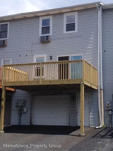 2nd image of 2845 Rhonda Ln