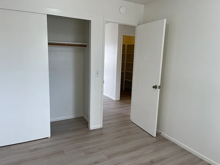 240 Aspen St #10 — Photo 5