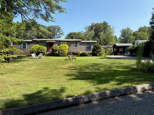 42 Dana Rd, Barre, MA 01005