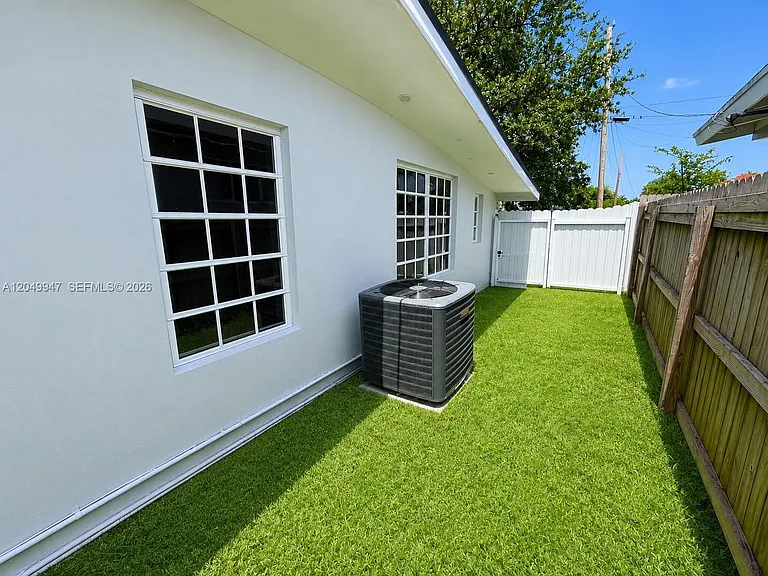2649 Key Largo Ln #2649 — Photo 18