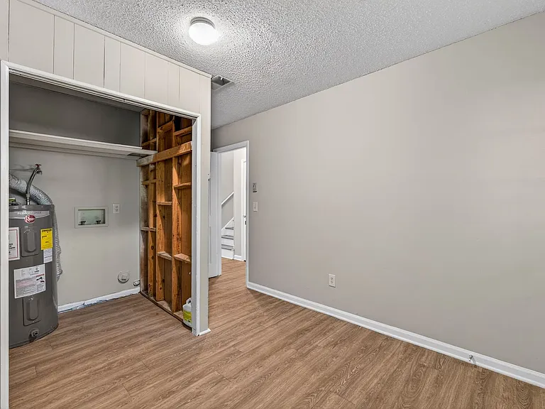 4725 Pennoak Rd — Photo 24