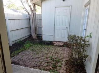 8049 Summa Ave APT B, Baton Rouge, LA 70809