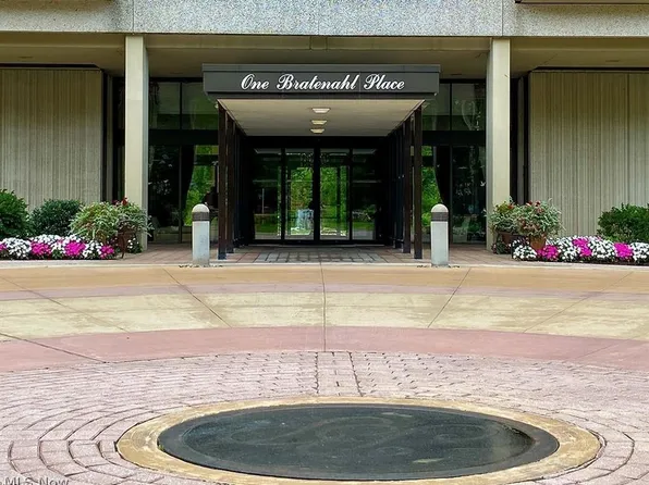 1 Bratenahl Pl APT 507, Bratenahl, OH 44108