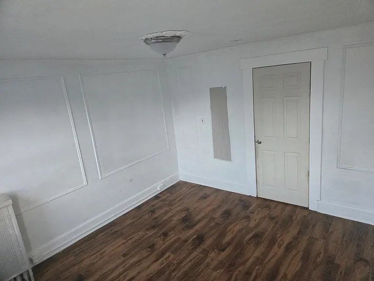 144-146 Mapes Ave #3 — Photo 16