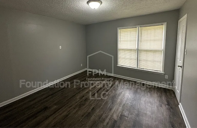 7089 Cobblestone Dr — Photo 18