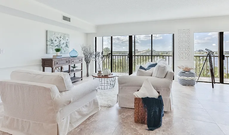 944 S Peninsula Dr — Photo 4