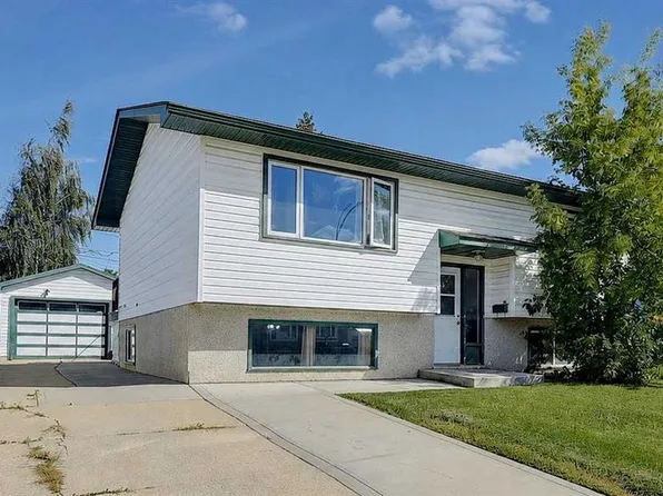 9724 S 119th Ave, Grande Prairie, AB T8V 3P9
