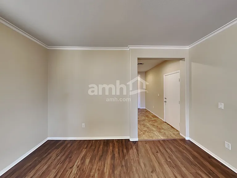 7585 Engleberg Ave — Photo 7