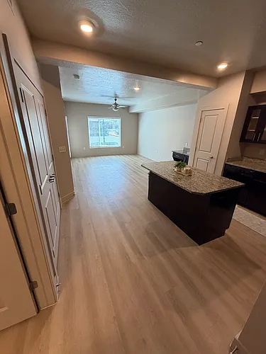 1182 W 200 N Photo 1