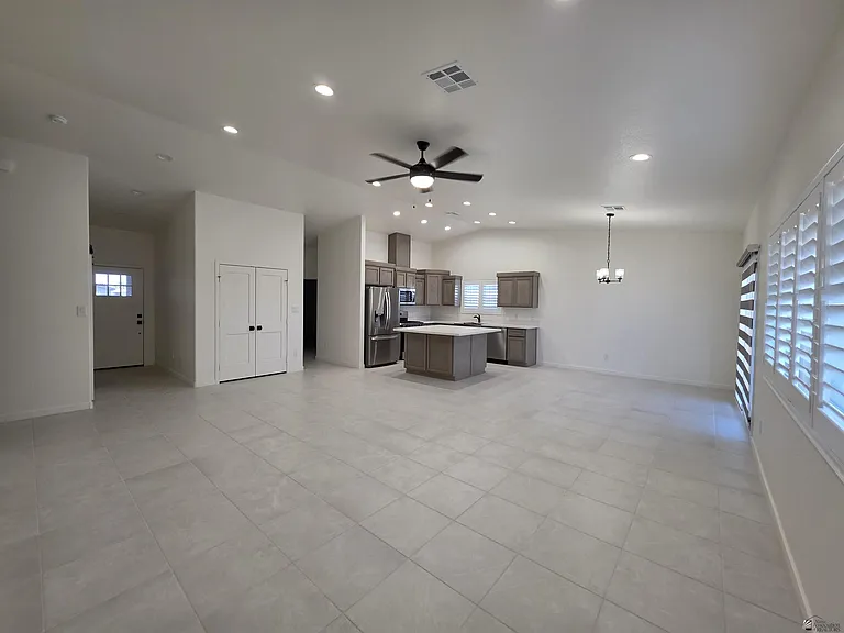 9927 E 36th Pl — Photo 2