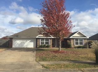 1412 Charles St, Rogers, AR 72751