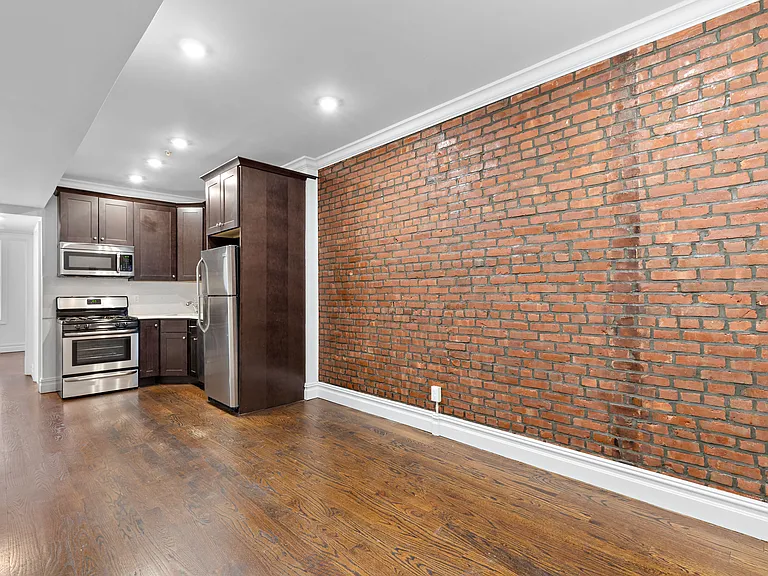 305 1st St #3L — Photo 11