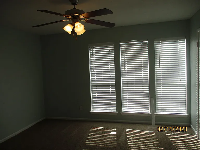 3700 Dauphine Ct — Photo 27