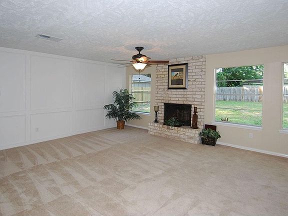5th image of 2111 Whispering Trails Dr