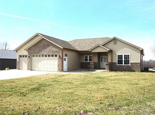 9 Fairway Ct, Alton, IL