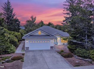 131 Shoreline Dr, Florence, OR 97439