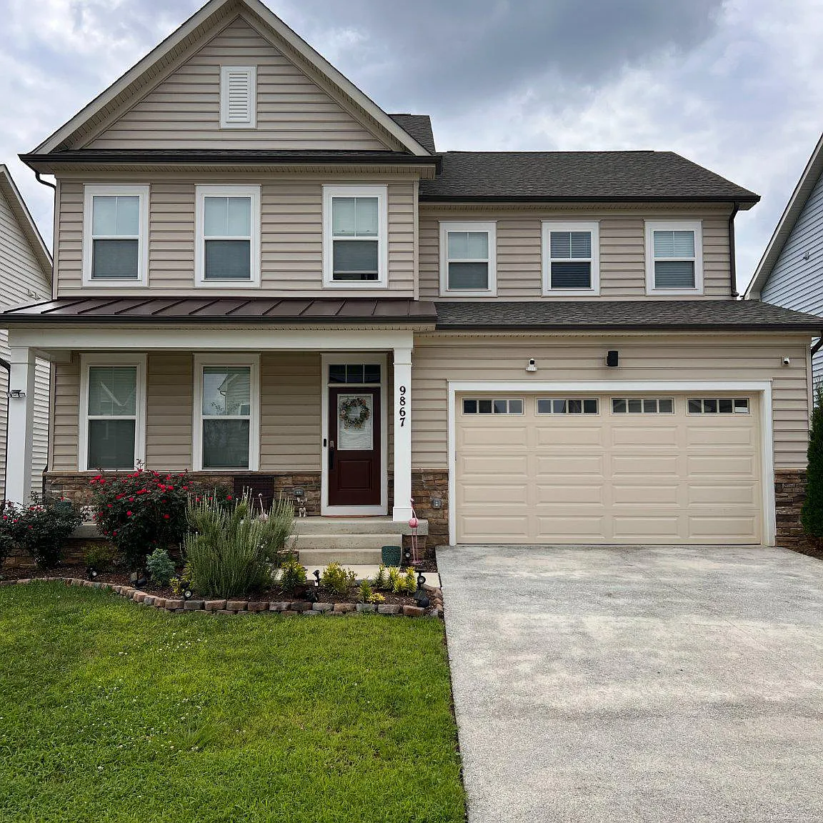 2 bed, 1.0 bath, 3563 sqft, $1,800 — Photo 1