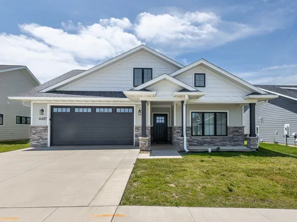 4487 Ewing Dr, Dubuque, IA 52002