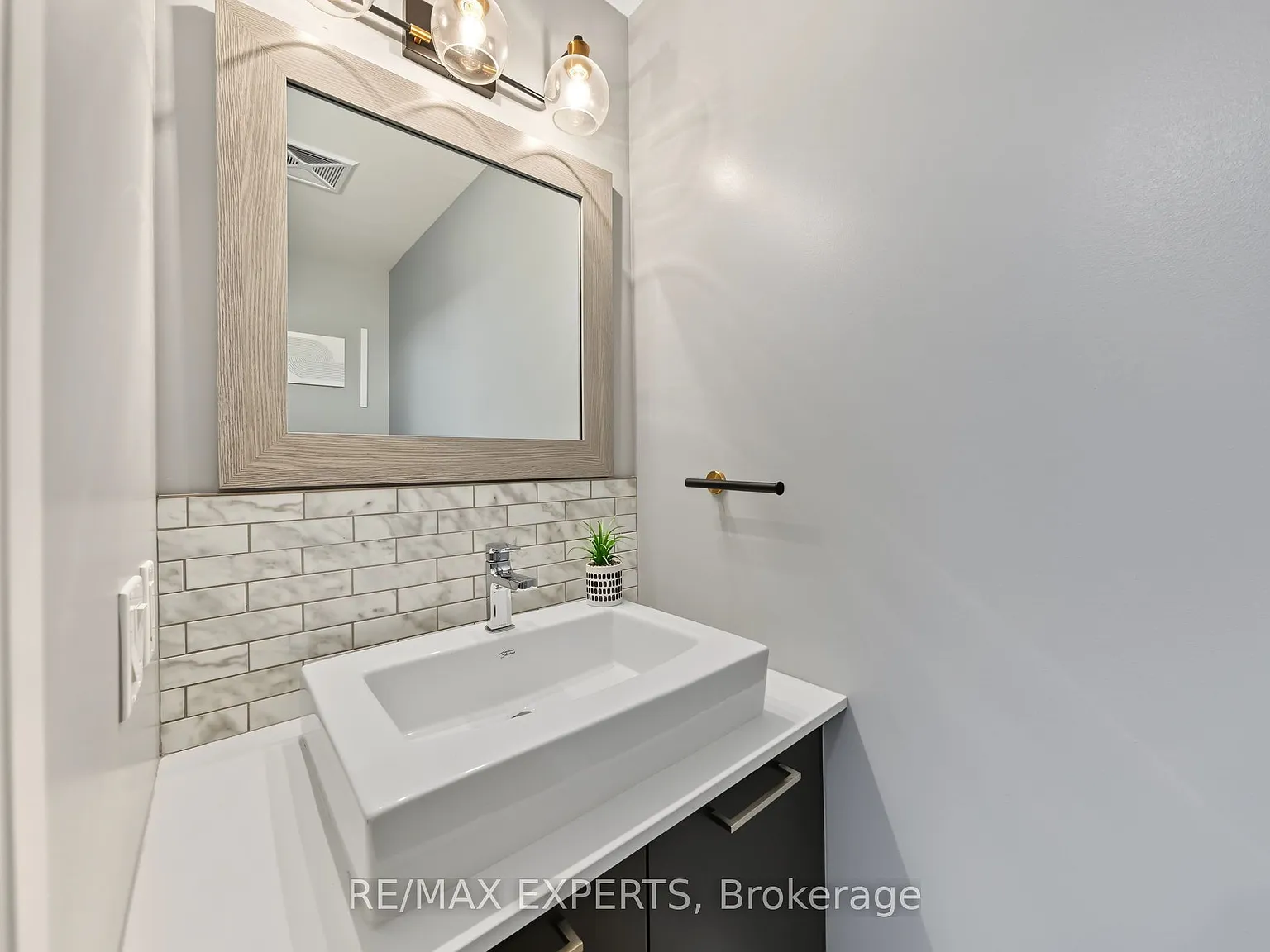 3 bed, $3,600 — Photo 4