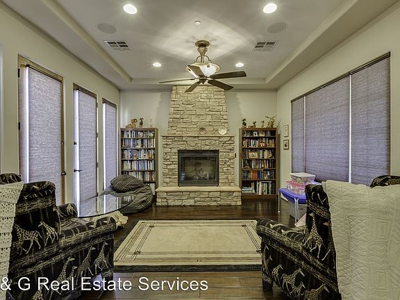 5th image of 2322 E Samantha Way
