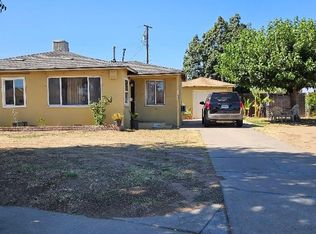4189 E Thomas Ave, Fresno, CA 93702