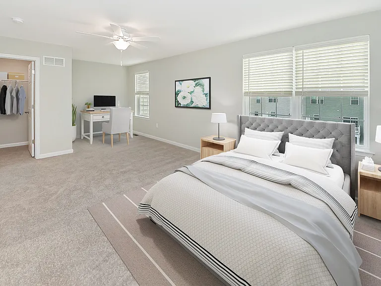 Townhome En Suite with extended sitting area