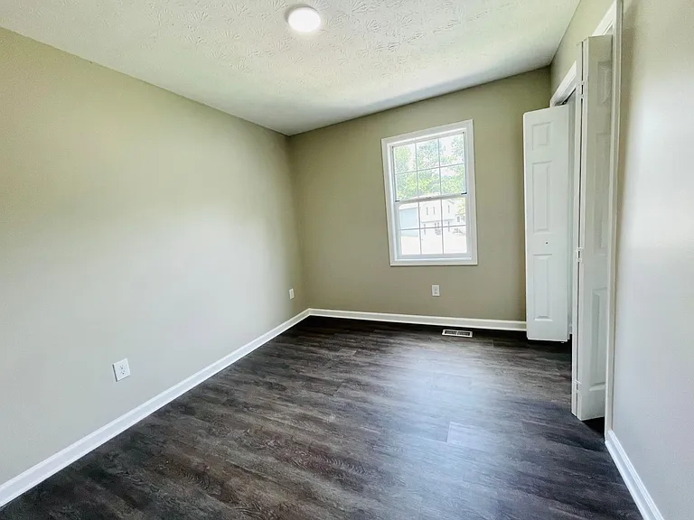 4215 New Towne Dr — Photo 11