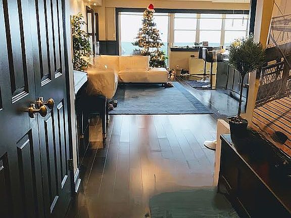 3rd image of 6636 Yellowstone Blvd APT 27D