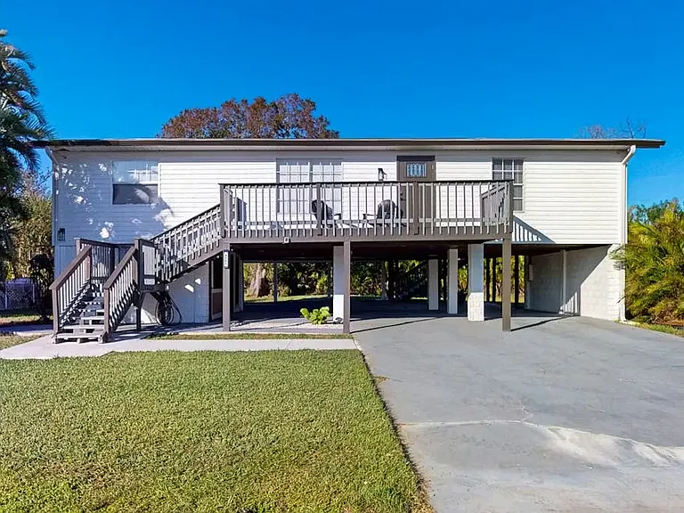 3701 Ash St — Photo 1