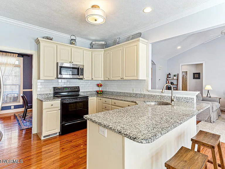 2 Lenoir Ct — Photo 12