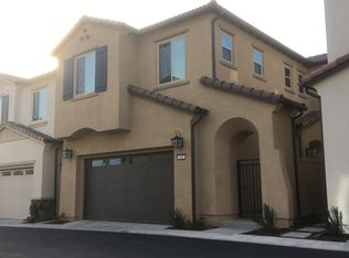 242 Primrose Dr, Lake Forest, CA 92610