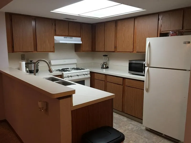 2701 E Greystone dr — Photo 2