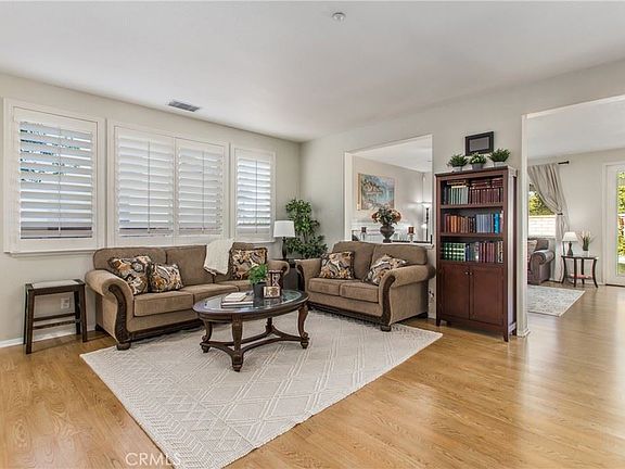 5th image of 1621 Valley Falls Ave