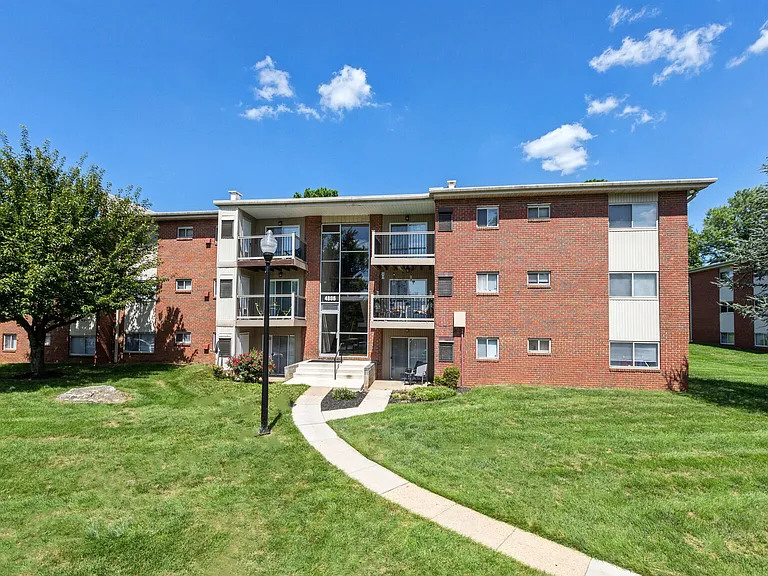 Hamilton Springs Apartments — Photo 16