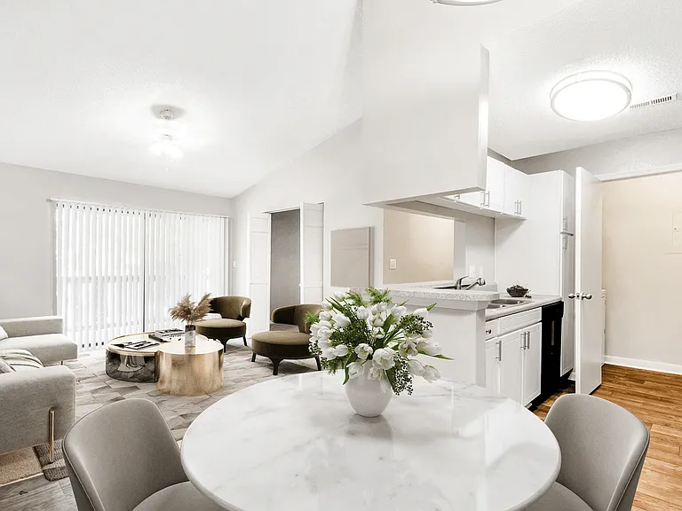 Paces Pointe Apartment Homes — Photo 96
