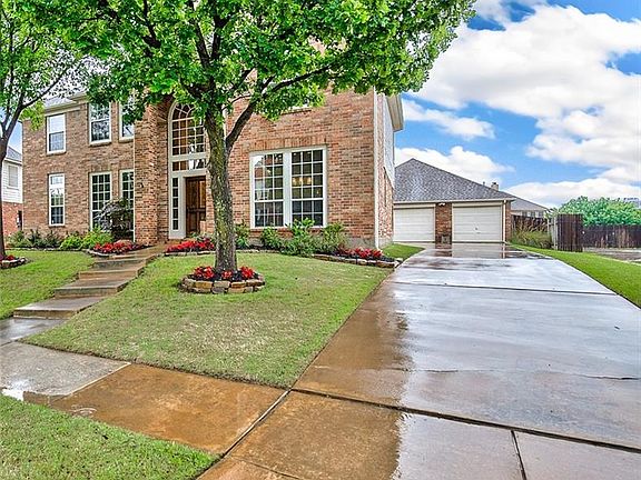 2nd image of 1621 Highland Oaks Dr