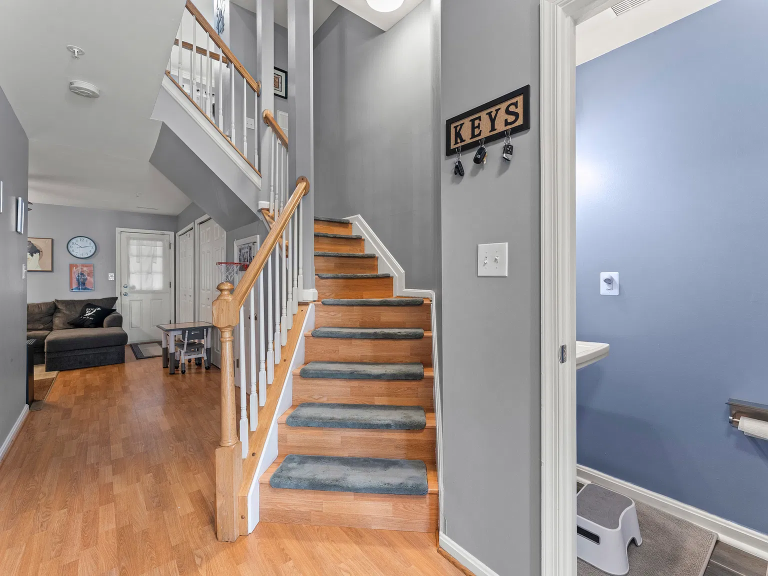 3 bed, 2.5 bath, 1736 sqft, $3,200 — Photo 2