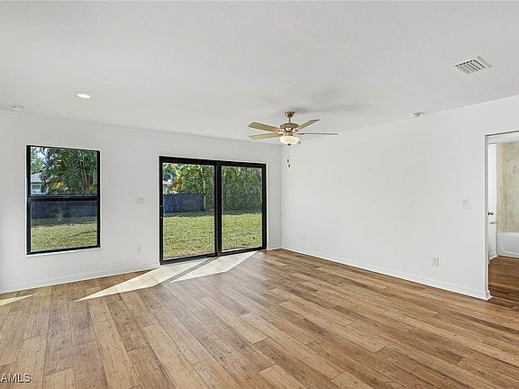3rd image of 2115 NE 7th Ave